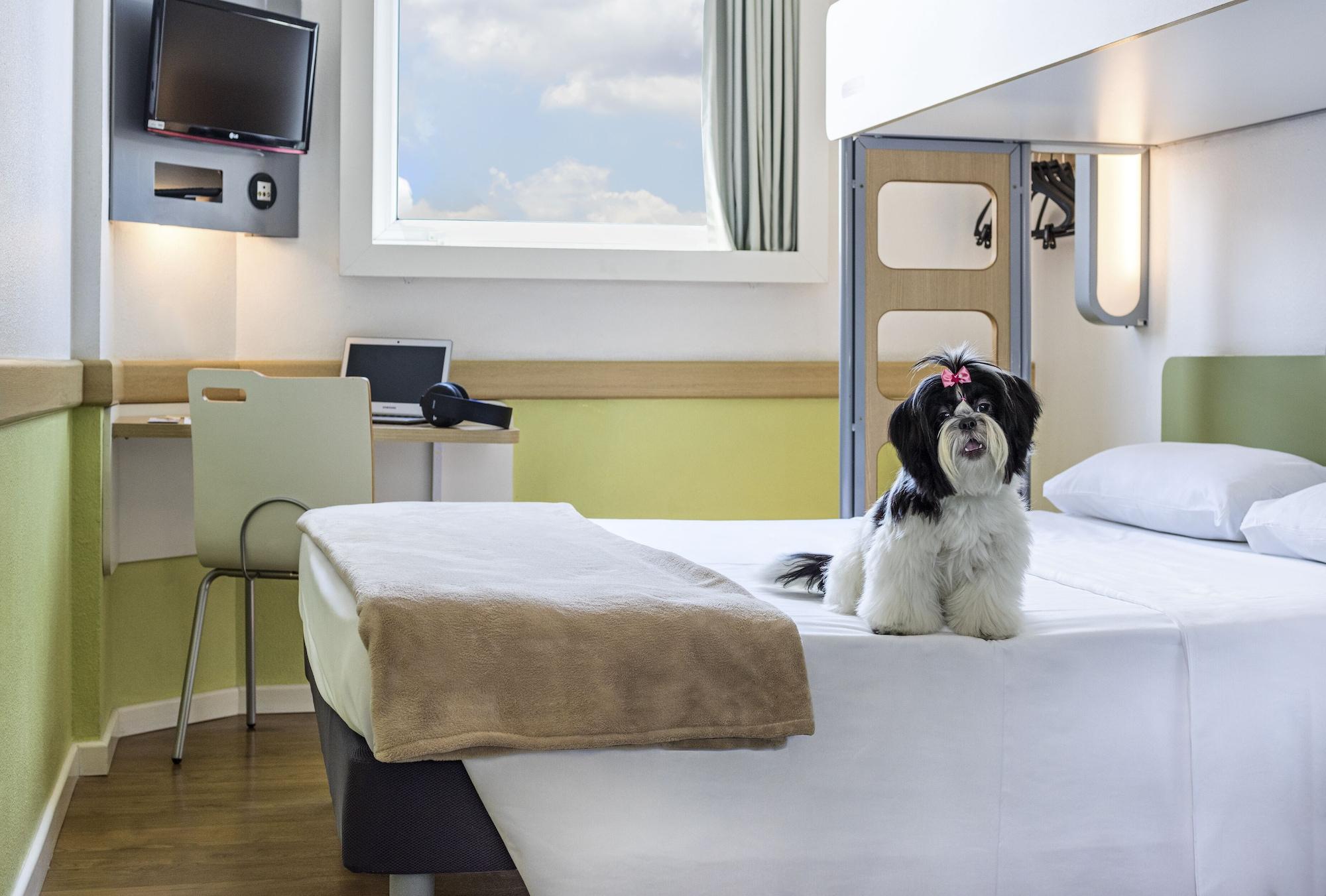 Ibis Budget Tours Nord Exterior photo