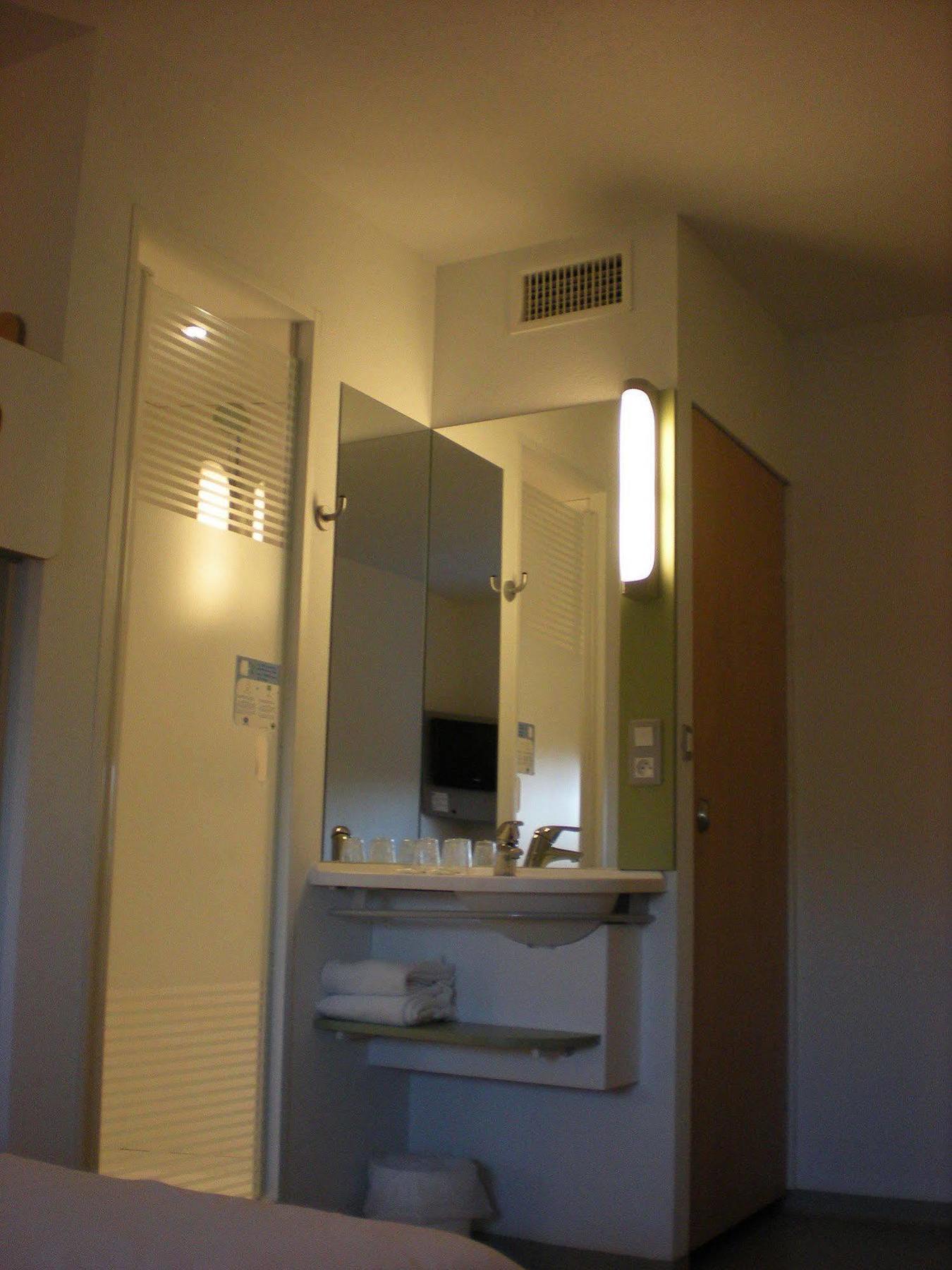 Ibis Budget Tours Nord Exterior photo